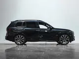 BMW X7 M60i thumbnail