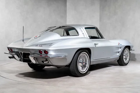 Chevrolet Corvette Sting Ray Split Window — photo 4 of 69