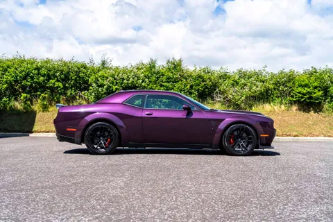 Dodge Challenger SRT Hellcat 3