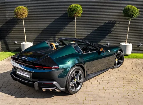 Ferrari 12Cilindri Spider 5