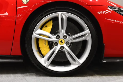 Ferrari 296 GTB 3