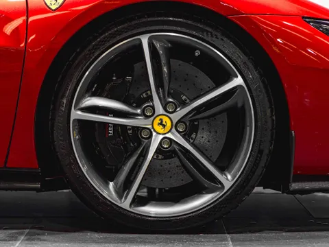 Ferrari 296 GTB — photo 4 of 12