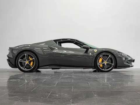 Ferrari 296 GTS 3