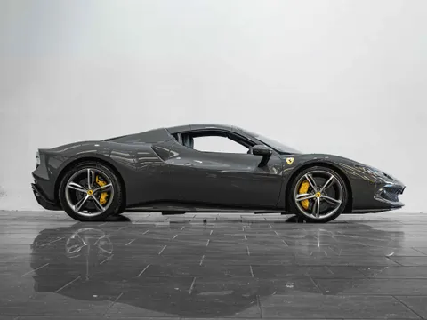 Ferrari 296 GTS — photo 3 of 14