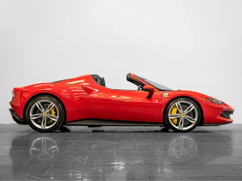 Ferrari 296 GTS — photo 4 of 16