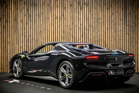 Ferrari 296 GTS — photo 3 of 44