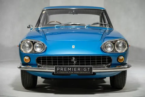 Ferrari 330 GT 2+2 — photo 2 of 40