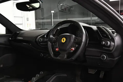 Ferrari 488 GTB — photo 4 of 31