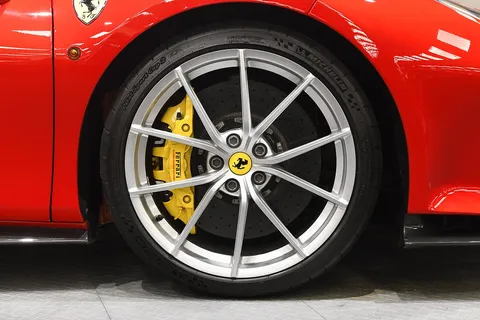 Ferrari 488 Pista — photo 3 of 56