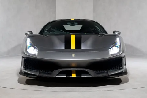 Ferrari 488 Pista — photo 2 of 58