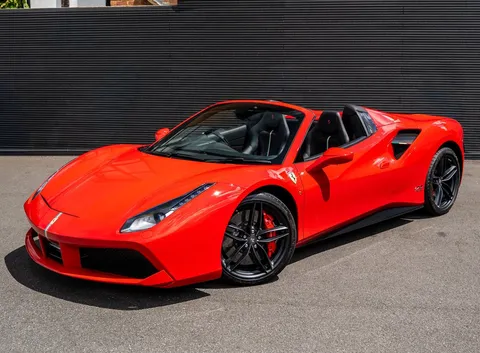 Ferrari 488 — photo 3 of 63