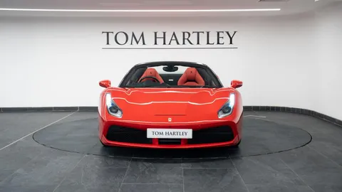 Ferrari 488 Spider — photo 2 of 36