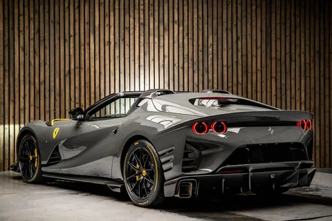 Ferrari 812 Competizione 3