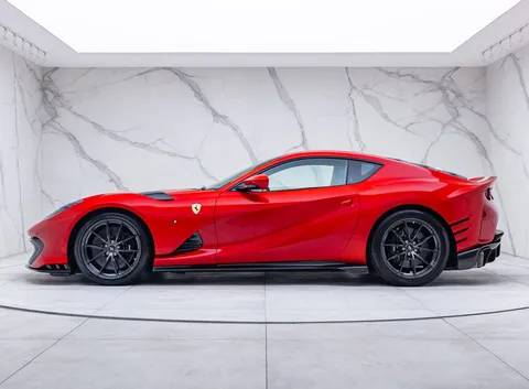 Ferrari 812 Competizione — photo 3 of 60