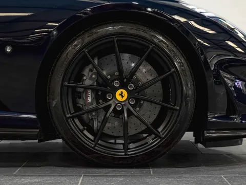 Ferrari 812 Superfast — photo 5 of 15