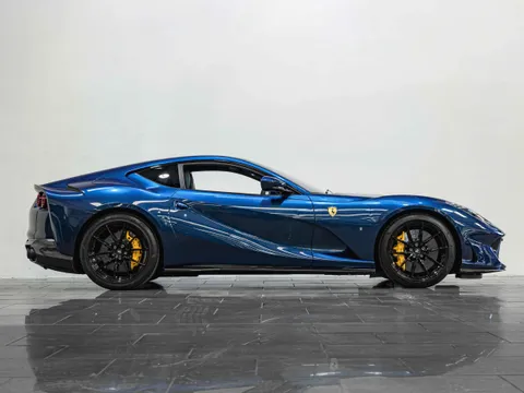 Ferrari 812 Superfast — photo 3 of 17