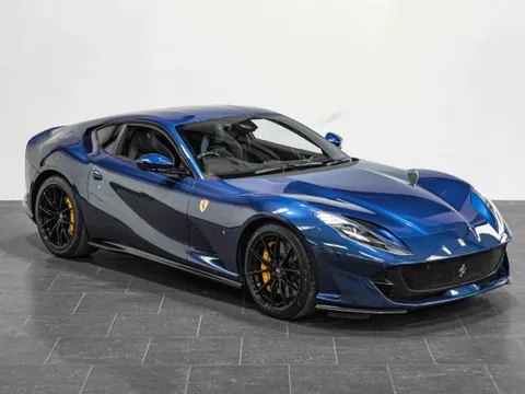 Ferrari 812 Superfast — photo 5 of 17