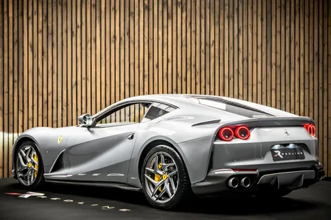 Ferrari 812 Superfast — photo 3 of 48
