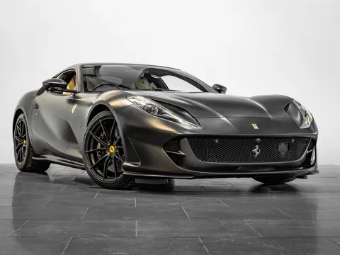 Ferrari 812 Superfast — photo 3 of 12