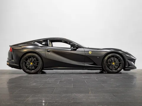 Ferrari 812 Superfast — photo 5 of 12