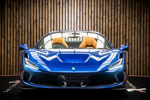 Ferrari F8 Spider 5