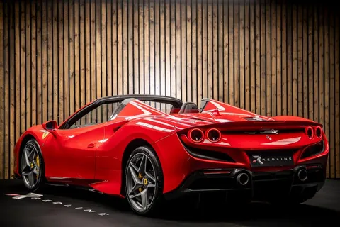 Ferrari F8 Spider — photo 3 of 48