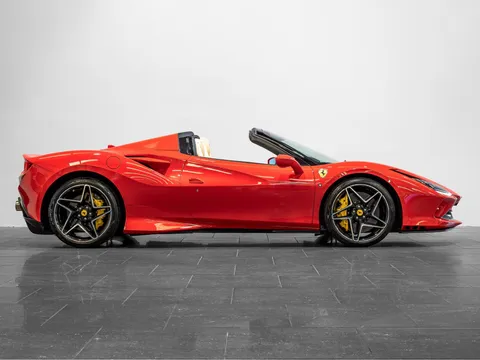 Ferrari F8 Spider — photo 3 of 16