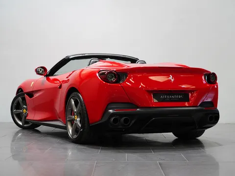 Ferrari Portofino — photo 2 of 10