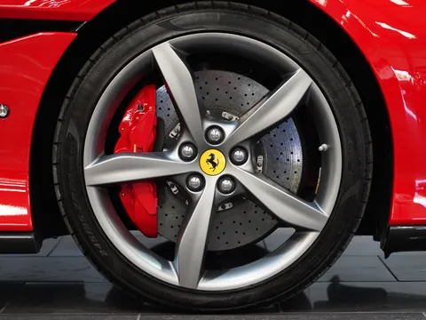 Ferrari Portofino — photo 5 of 10