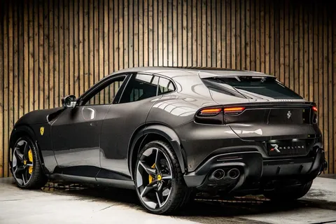 Ferrari Purosangue 3