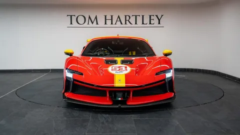 Ferrari SF90 XX Stradale — photo 2 of 42