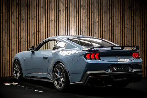 Ford Mustang Dark Horse 3