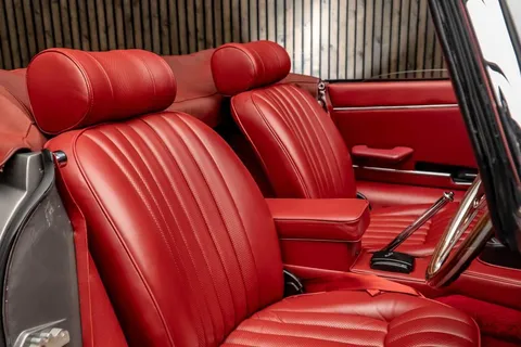 Jaguar E-Type Series 2 Roadster — photo 2 of 48