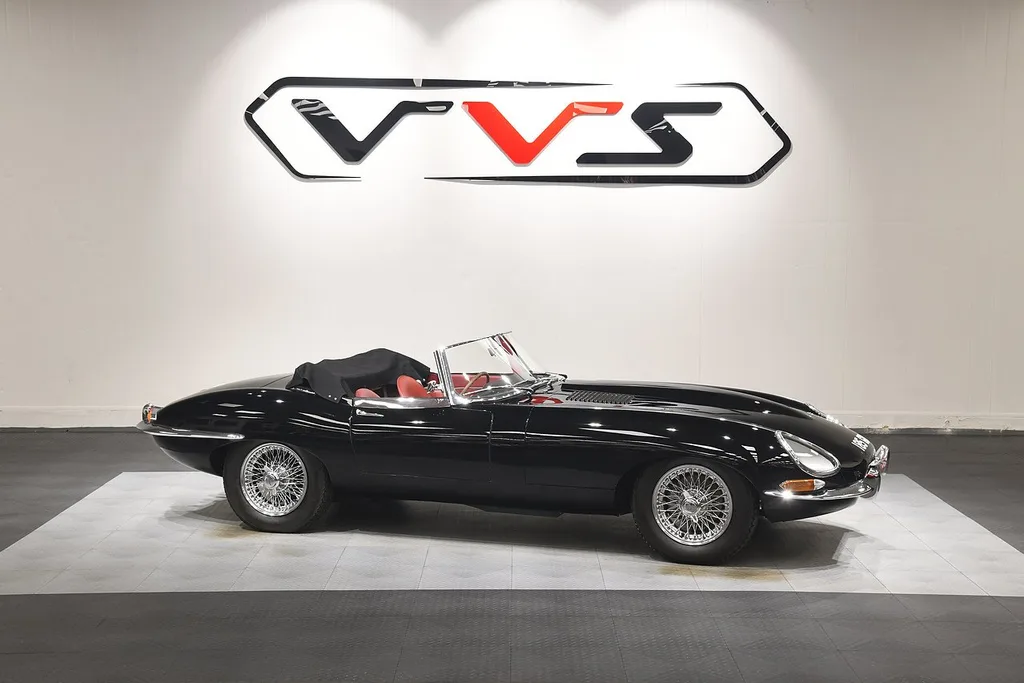 Jaguar E-Type Series 1 Roadster for sale — main photo
