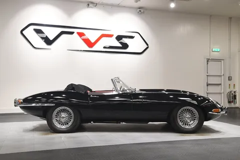 Jaguar E-Type Series 1 Roadster — photo 4 of 33