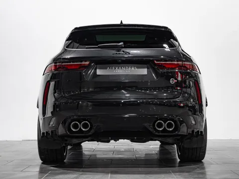 Jaguar F-Pace SVR — photo 5 of 10