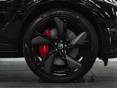 Jaguar F-Pace SVR P550 — photo 4 of 11