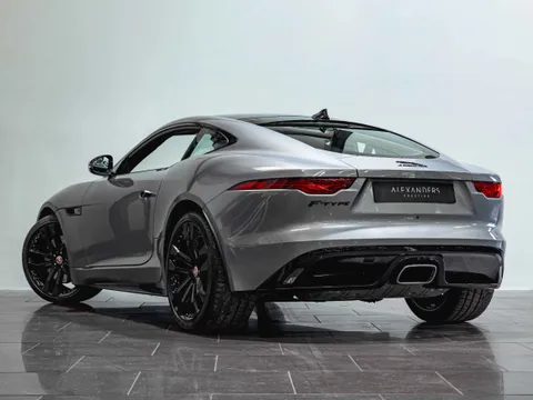 Jaguar F-Type R-Dynamic Black P300 — photo 2 of 13