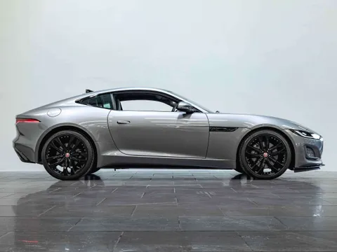 Jaguar F-Type R-Dynamic Black P300 — photo 3 of 13