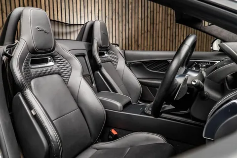 Jaguar F-Type R-Dynamic Black — photo 2 of 45