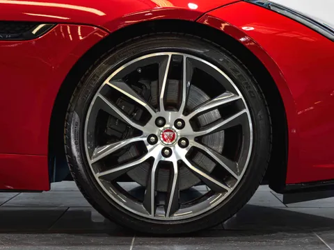 Jaguar F-Type R-Dynamic P380 — photo 5 of 14