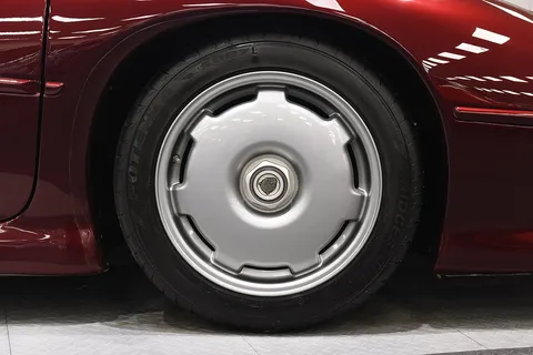 Jaguar XJ220 — photo 3 of 47