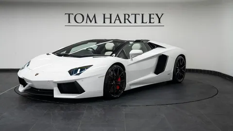 Lamborghini Aventador LP700-4 Roadster — photo 3 of 32