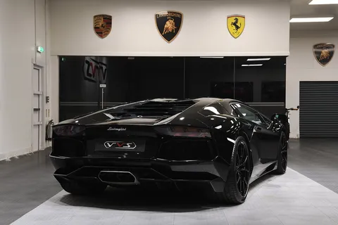 Lamborghini Aventador LP 700-4 — photo 5 of 42
