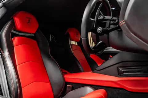 Lamborghini Aventador S 2