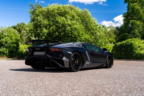 Lamborghini Aventador SV 3