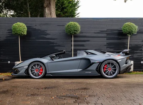 Lamborghini Aventador SVJ Roadster 4
