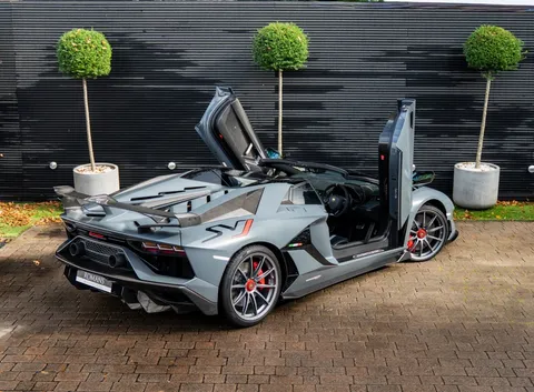 Lamborghini Aventador SVJ Roadster 5