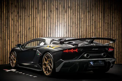 Lamborghini Aventador SVJ 3