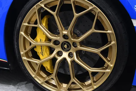 Lamborghini Huracan Performante Spyder LP 640-4 — photo 2 of 46